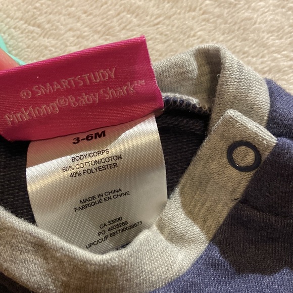 NWOT 3-6 month Baby Shark summer shorts onesie - Picture 2 of 3